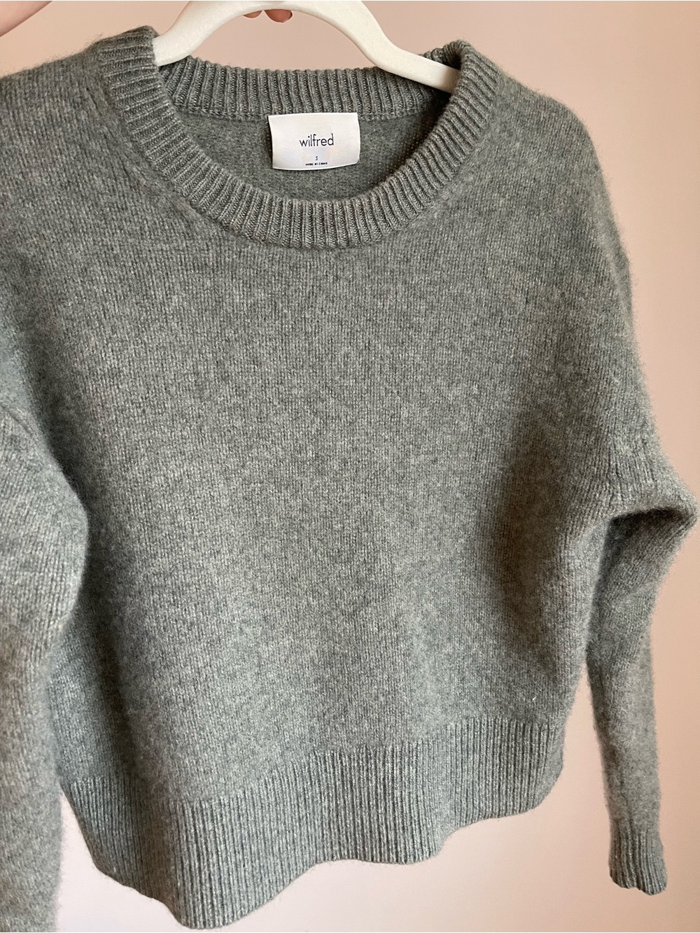 Wilfred cashmere Sage Green Crewneck Sweater